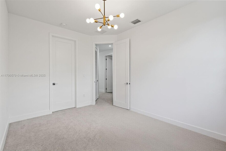 Building Photo - 4468 NW 80th Ave