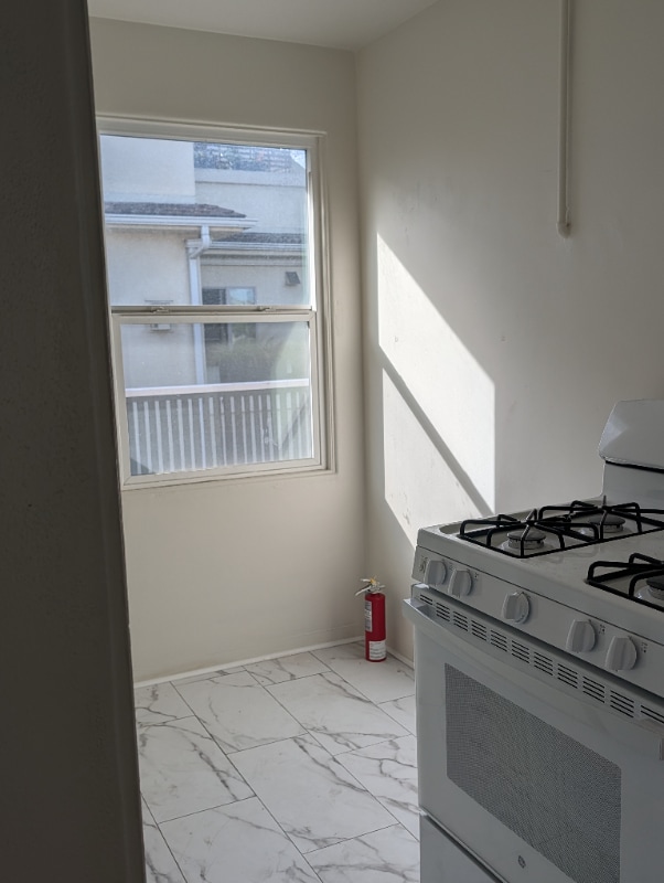 Building Photo - 1127 Grand Ave