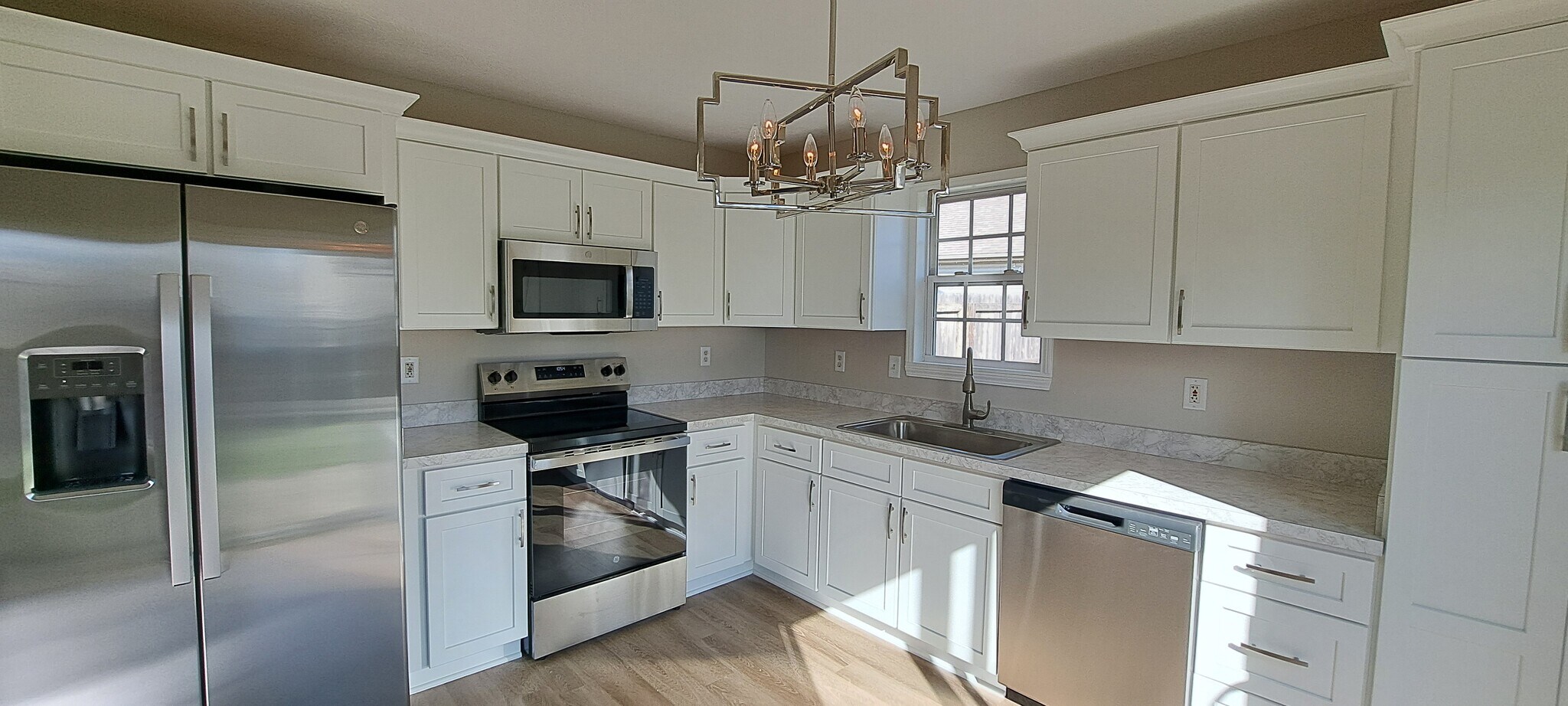 Building Photo - 1906 Terrace Pt