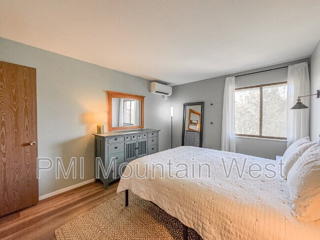 Building Photo - 339 E 600 S