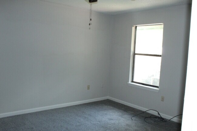 Building Photo - New remolded two close to Fort Gordon and Downtown Augusta Medical Center S