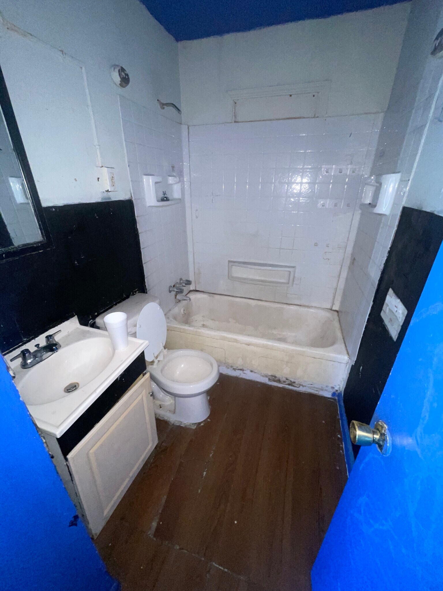 Building Photo - 9145 Loganberry Ln