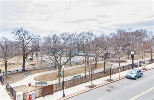 Building Photo - 370 Bunker Hill St