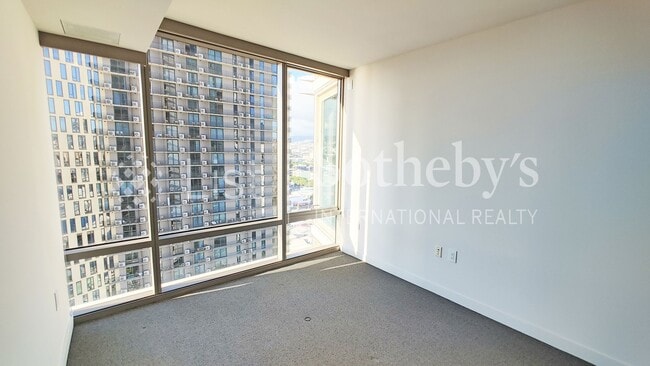 Building Photo - Ae'o #2303  |  Honolulu, HI