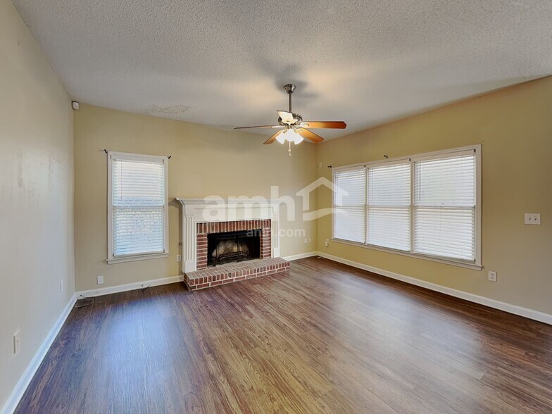 Building Photo - 1501 Jade Cove Dr