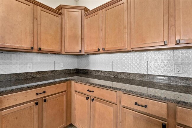 Building Photo - 11711 Breadfruit Ln