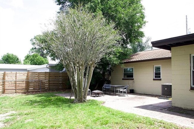 Building Photo - 2809 Gulfstream Rd