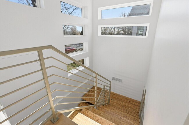 Building Photo - 4 blocks to Sloans Lake! immaculate home with large yard and garage