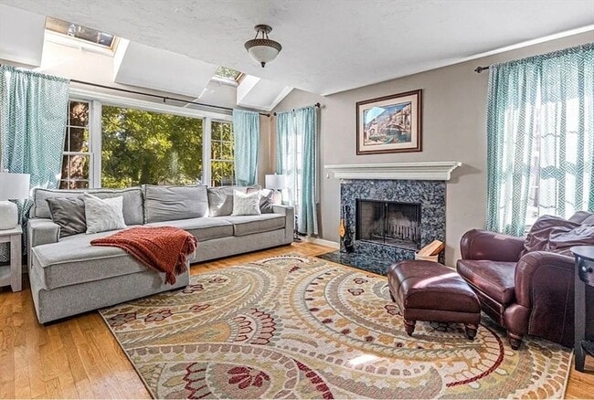 Building Photo - 14 Hoover Rd