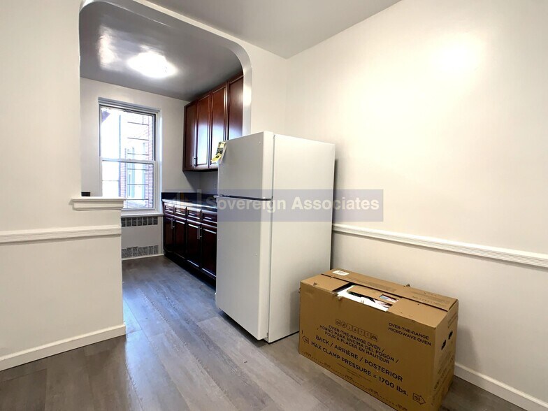 Building Photo - 500 Kappock St