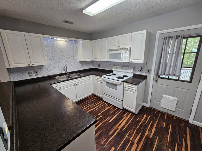 Building Photo - 114 Fair Haven Way