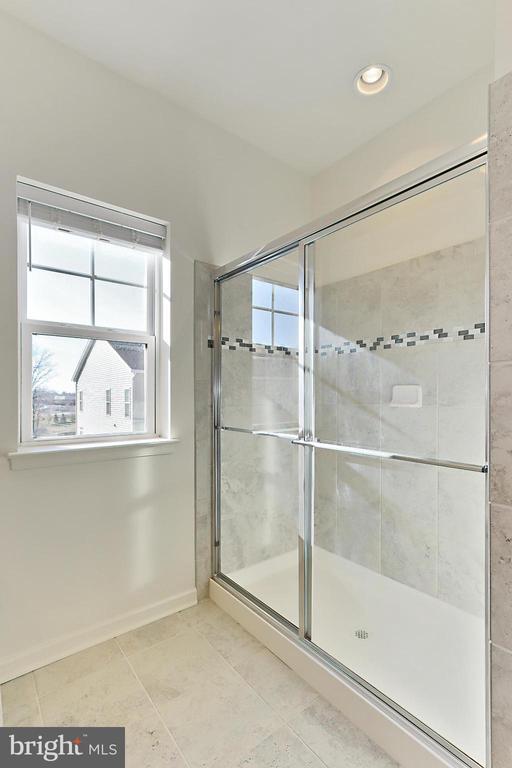 Building Photo - 210 Apsley Terrace