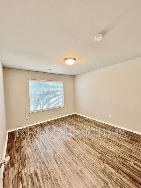 Building Photo - 2920 Cider Mill Ln