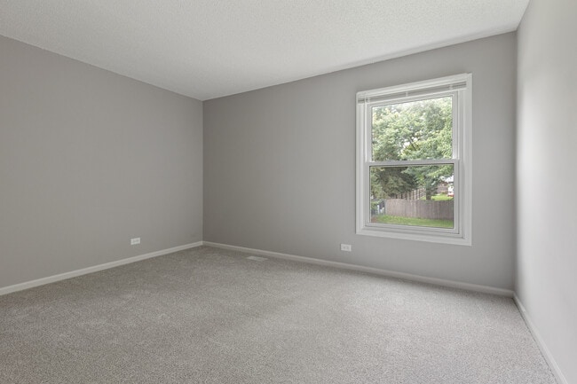 Building Photo - 135 Encina Dr