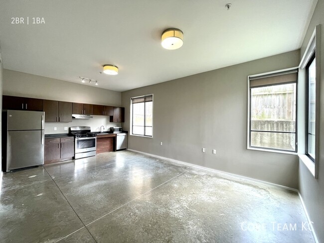 Building Photo - 3632 Gillham Rd