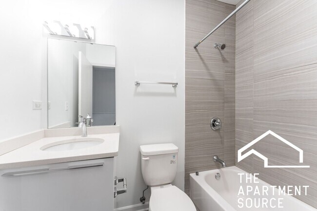 Building Photo - Modern Duplex Up: 2 Bed 2.5 Bath & In Unit W/D