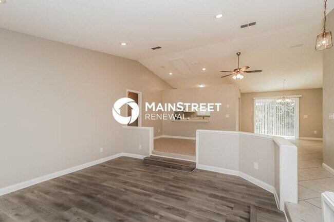 Primary Photo - 3 Bedroom Pet-Friendly Home in LONGWOOD, F...