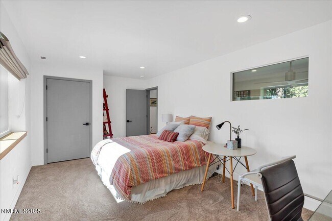 Building Photo - 1262 Hidden Woods Dr