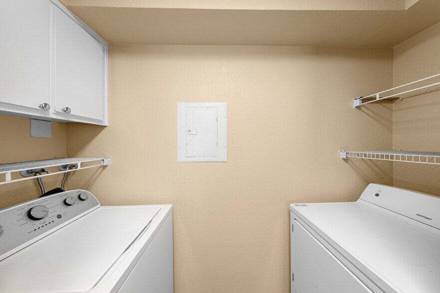 Laundry Room - 10655 Lemon Ave