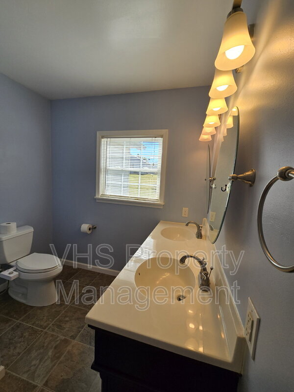 Building Photo - 10989 Muddy Run Ln