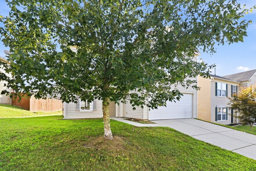 Building Photo - 1605 Bray Dr