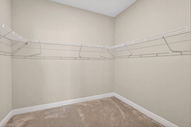 Building Photo - Modern 4-Bedroom Rental with Screened Patio & 2-Car Garage