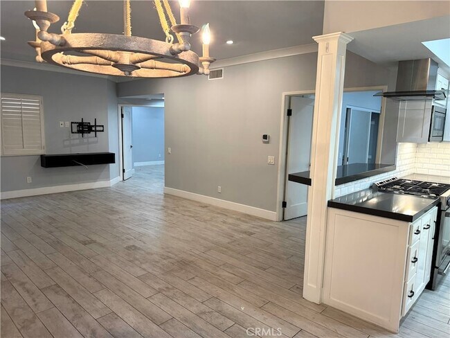 Building Photo - 4762 Tiara Dr