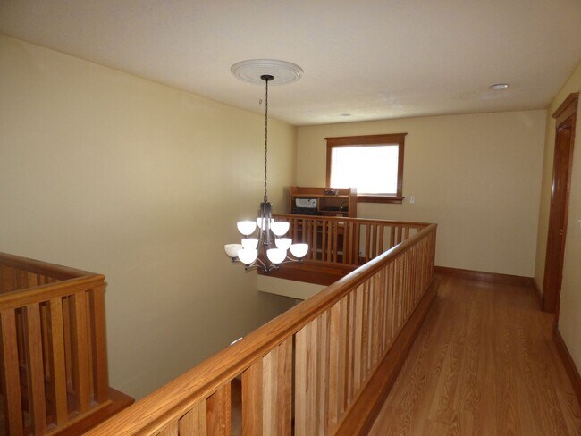 Building Photo - 4465 Countryside Ct NE