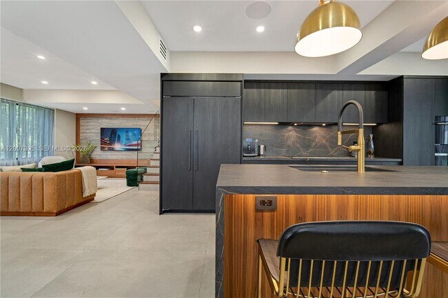 Building Photo - 145 NE 49th St