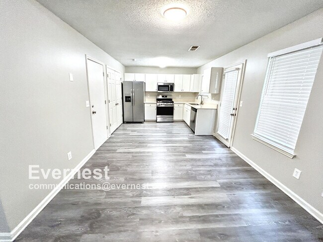 Building Photo - 892 Asbury Way