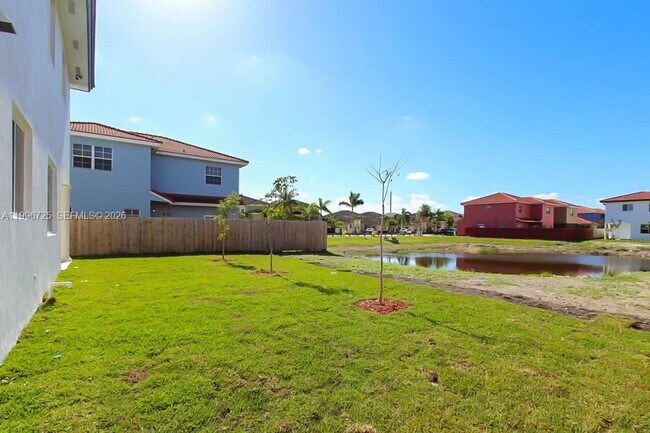 Building Photo - 15631 SW 11th Terrace