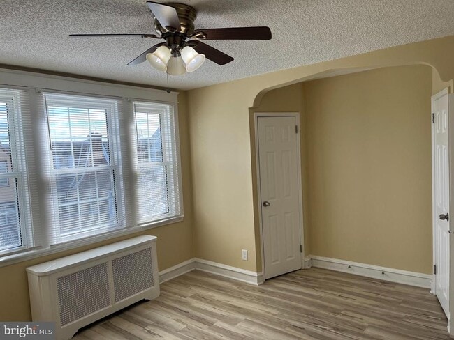 Building Photo - 1323 Gilham St