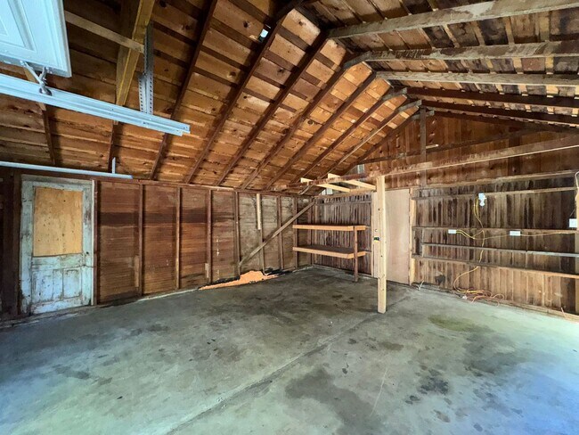 Building Photo - Great Duplex Unit near Downtown Loveland