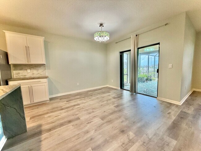 Building Photo - Spacious Home in Crystal Bay offering 4 bedrooms with upgrades throughout