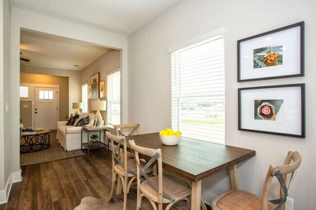 Building Photo - 4025 Ashley Dr