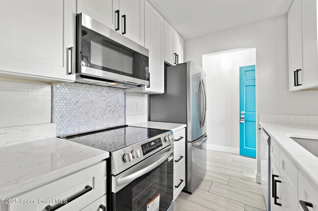 Building Photo - 311 Taylor Ave