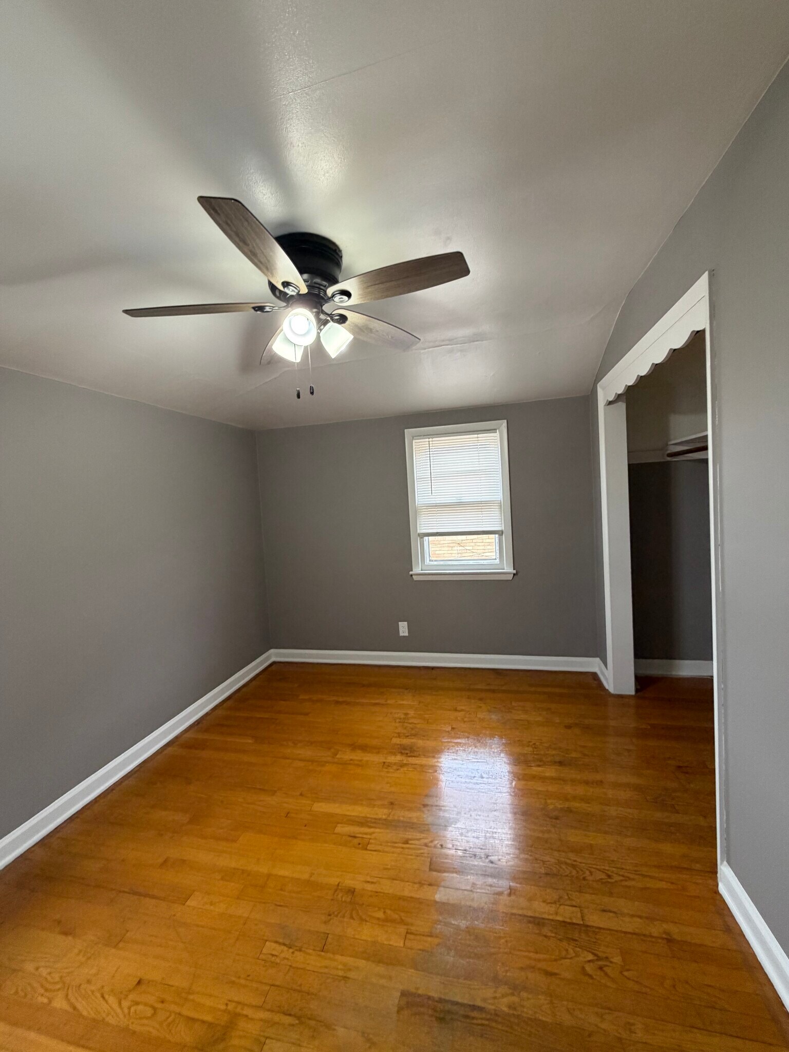 Building Photo - 2642 S 69th St