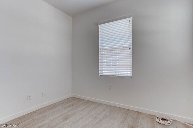 Building Photo - 2049 Rockburne St