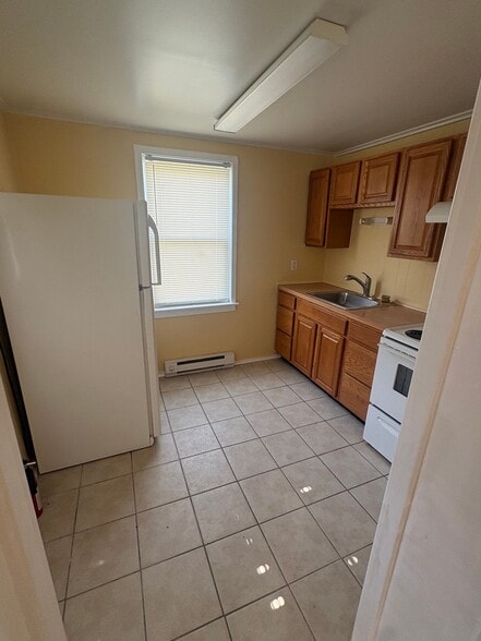 Building Photo - 1208 Daniels Ave