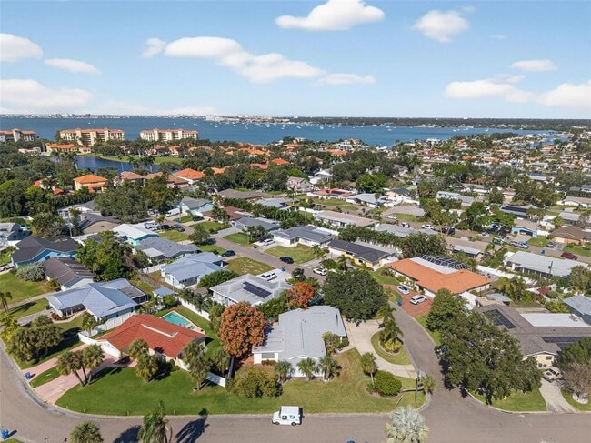 Building Photo - 4300 50th Pl S