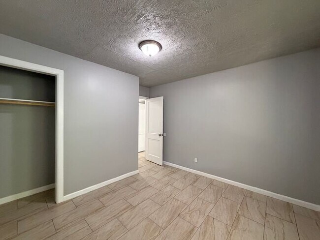 Building Photo - 2157 Nelms Dr SW