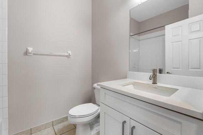 Building Photo - 3051 Grandiflora Dr