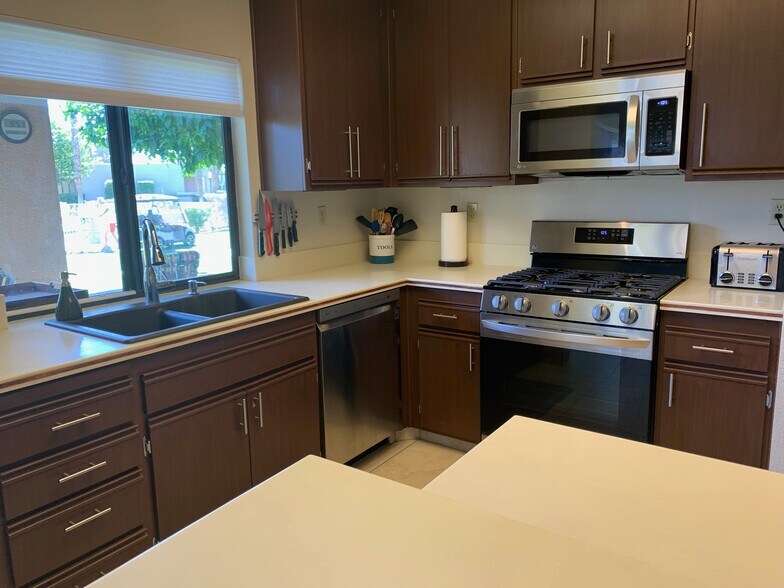 Building Photo - 28964 Desert Princess Dr