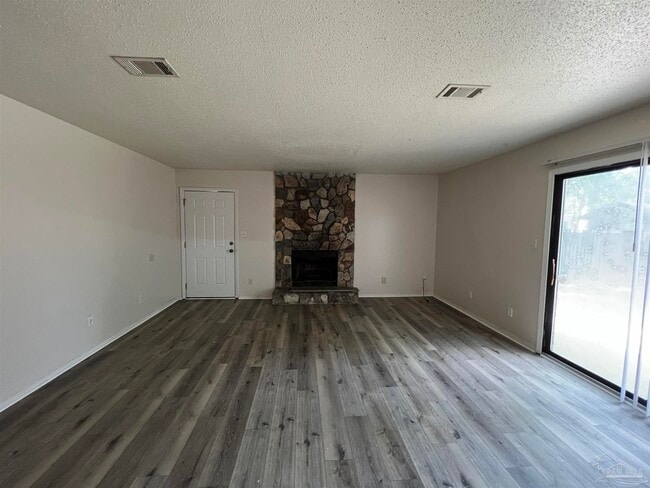 Building Photo - 410 Deborah Ln