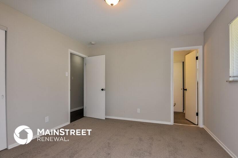 Building Photo - 2703 Arrow Heights Dr