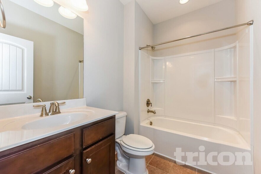 Building Photo - 4808 Genoa Dr