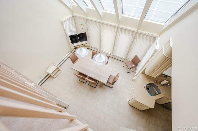 Building Photo - 40 Cayuga Ave