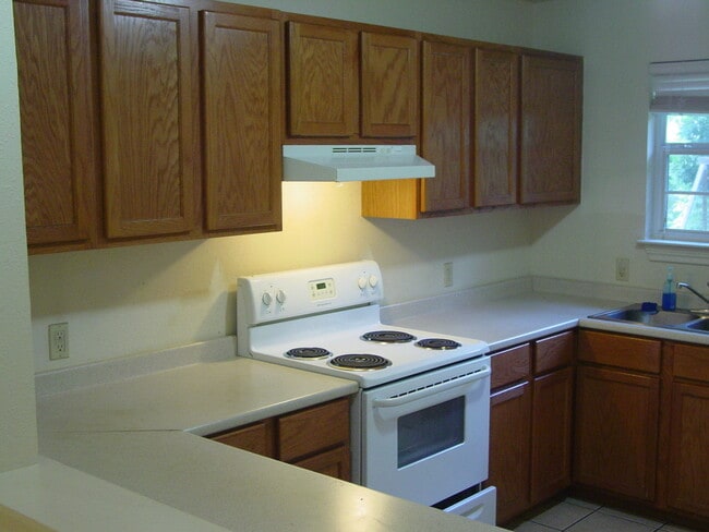 Building Photo - 617 Conway Dr