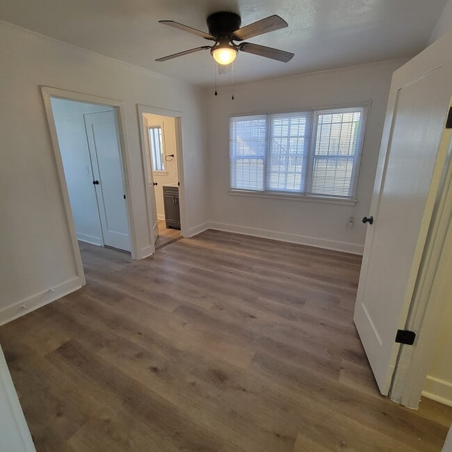 Building Photo - 1469-1412 12th Ave