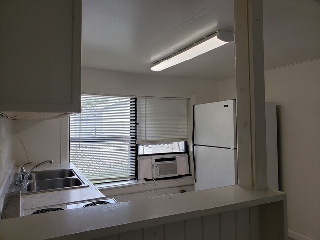 Building Photo - 3900 55th Ave N